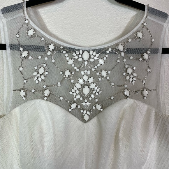 Ann Taylor Wedding Dress Gown Tulle Embellished Illusion Neckline Mermaid Size 8 - Picture 9 of 16